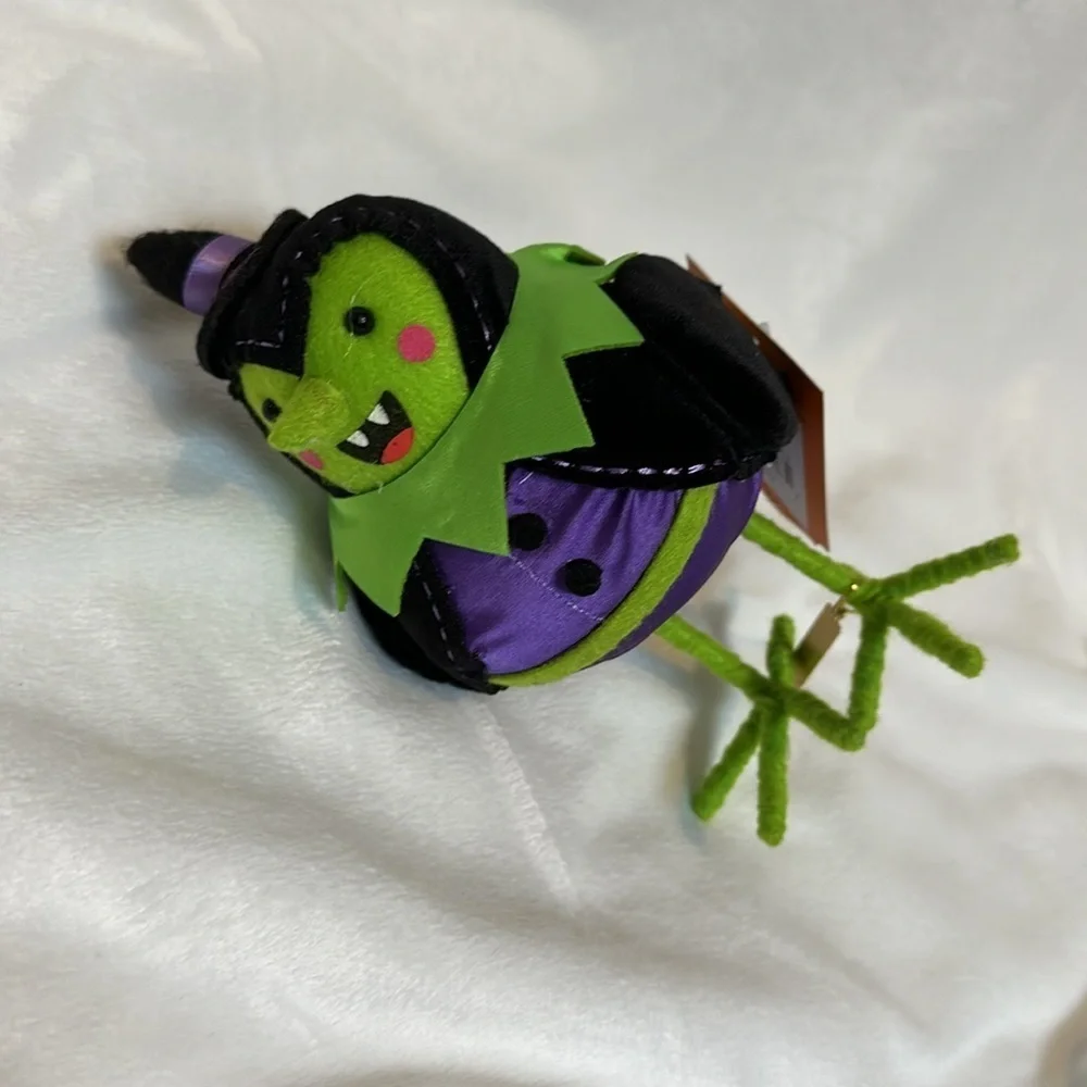 2024 TARGET HALLOWEEN FEATHERLY FRIENDS ‘SPELLMA’ BIRD - HYDE AND EEK! (NWT)